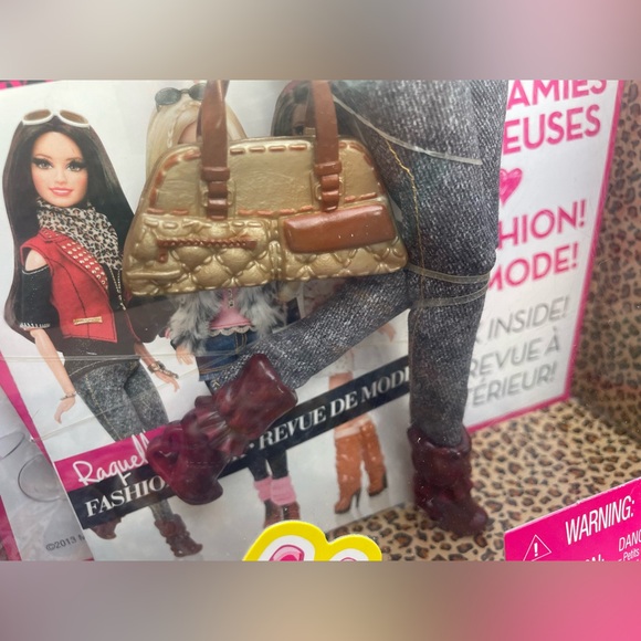 Raquelle Style Barbie Doll - Glam - Picture 4 of 15